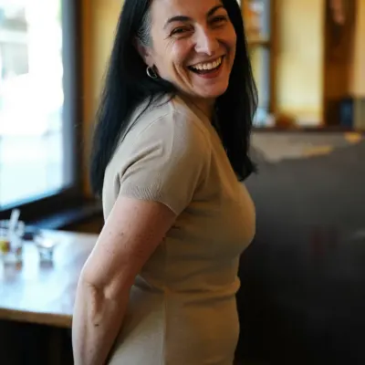 Нарине, 44